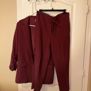 EUC Mango Women's Burgundy Pantsuit